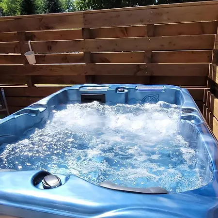 Clos De La Ronziere Avec Jacuzzi 3*