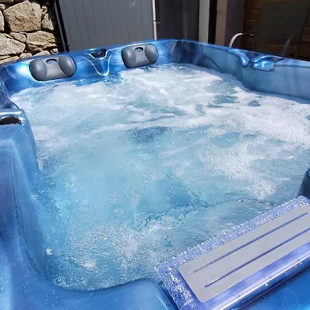 Bed & Breakfast Clos De La Ronziere Avec Jacuzzi
